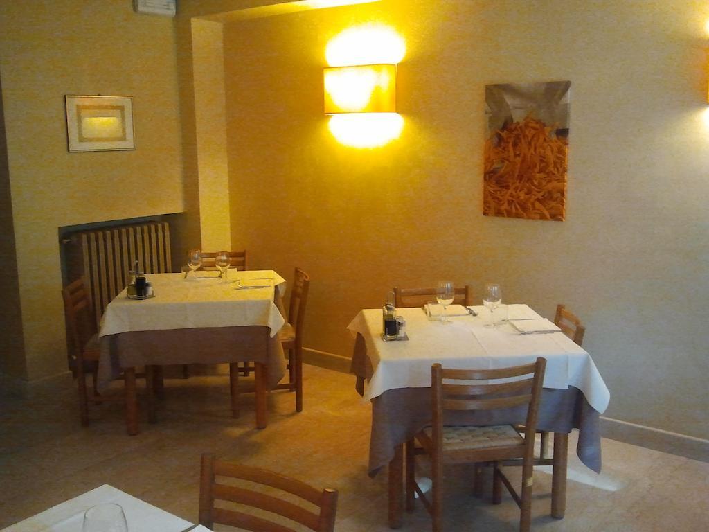 Albergo Croce D'Oro Dolce Exterior photo